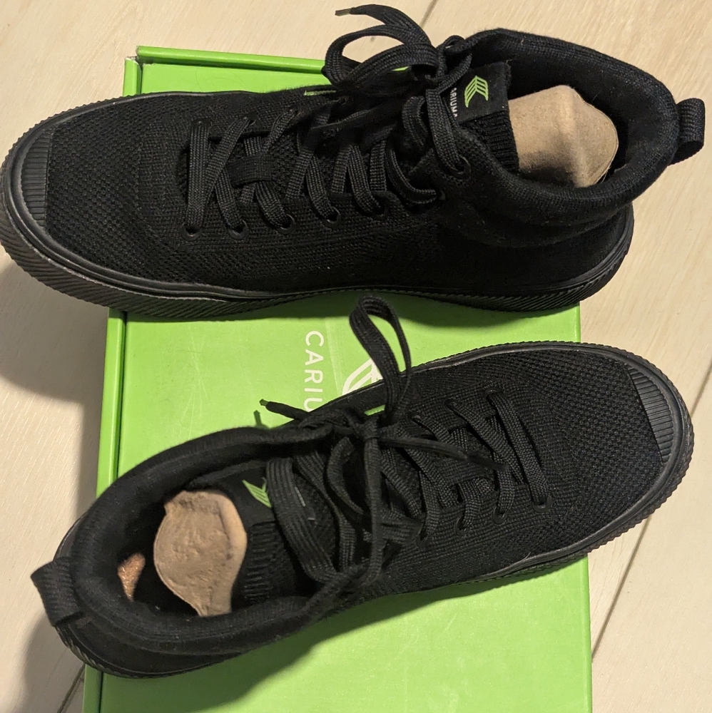 Cariuma IBI High All Black Knit Sneakers 9 Women 7.5 Men